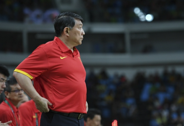 红领金服 女篮新动态！宫鲁鸣强化基本功，战术体系已有雏形，李月汝或缺席